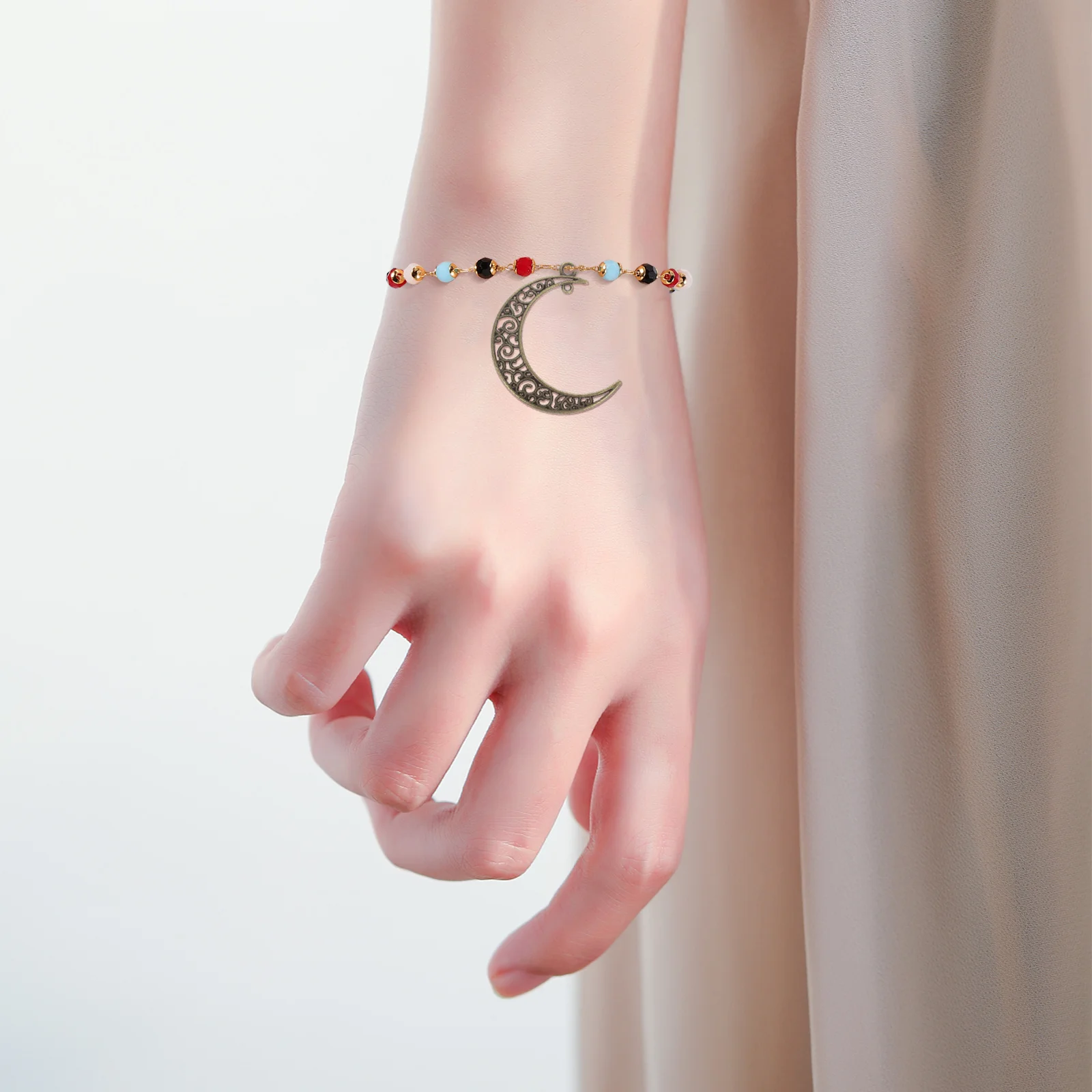 

50Pcs Crescent Moon Pendants Hollow Moon Charms Vintage Celestial Jewelry Making Necklace Bracelet Earring Accessories