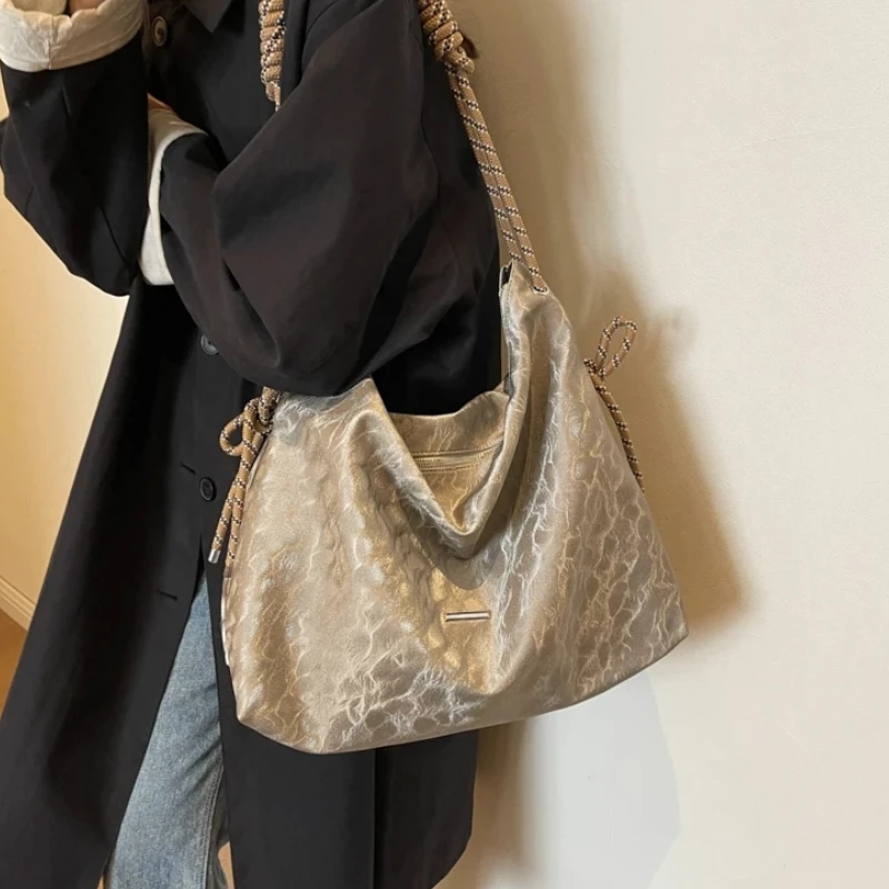 

Large Capacity Light Luxury Zipper Ladies Tote Bags 2024 Fashion New Soft Leather Shoulder Bags for Women Bolsas Femininas