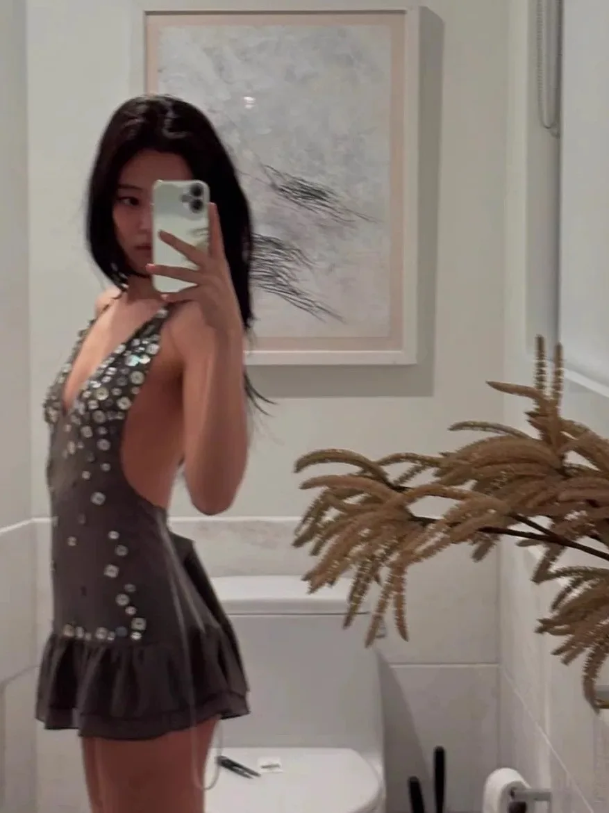 Sexy Ell Button Dec… - image