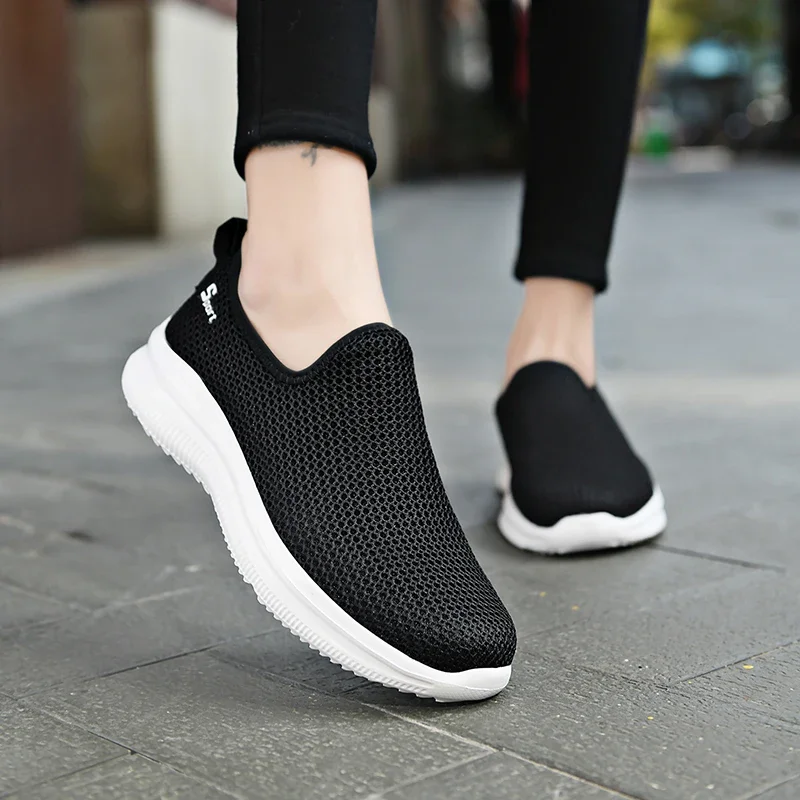 New Men's Sneakers Breathable Unisex Casual Shoes Outdoor Non-Slip Mesh Loafers Walking Lightweight Fashion Men Shoes