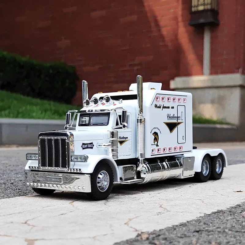 1/24 Tractor-Peterbilt 389 Alloy Model Car Toy High Simulation Metal Diecast Toys Models with Sound Light Boys\' Gifts Collection