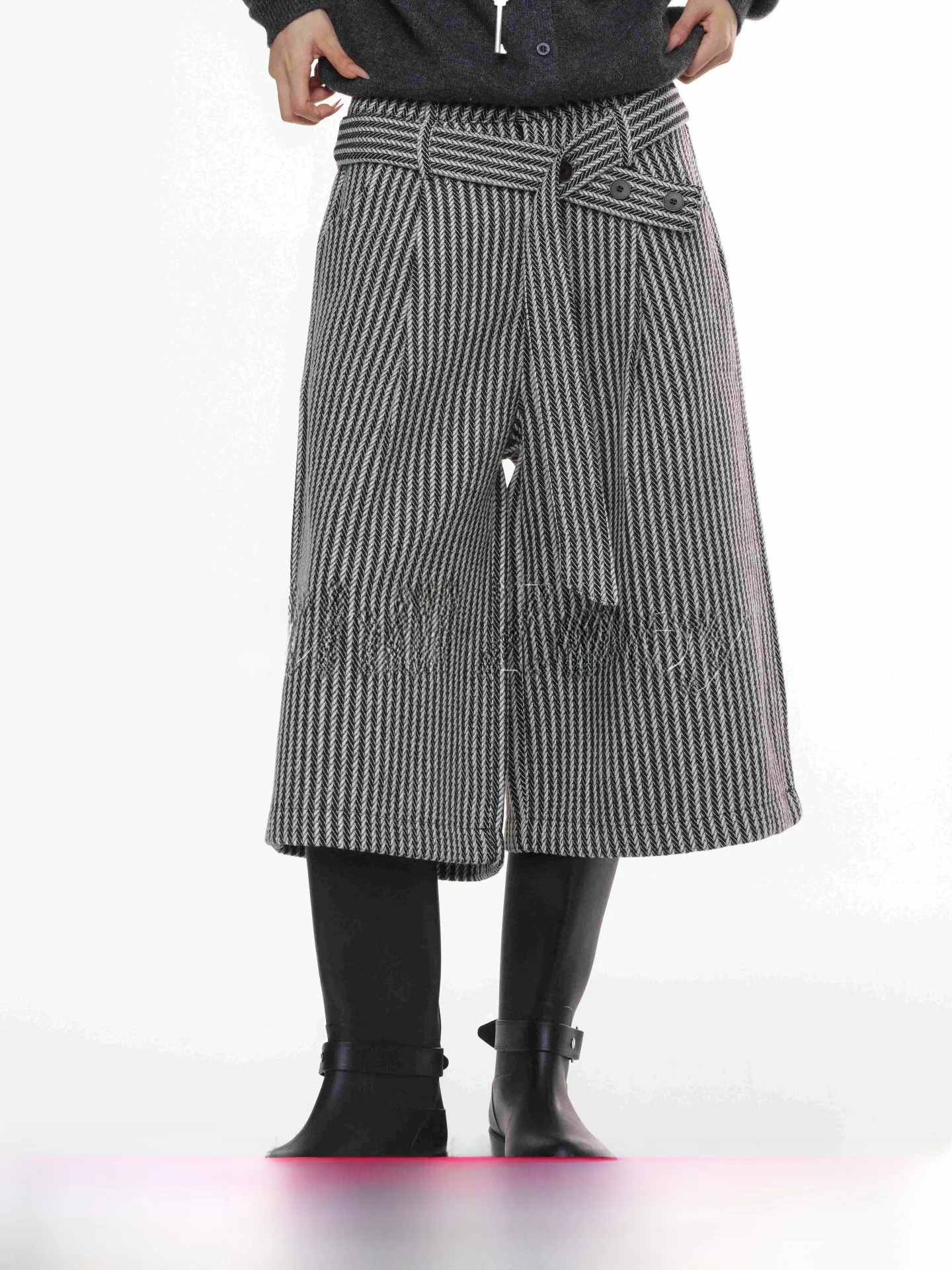 

Женские повседневные брюки Chill Zoe с высокой талией, в полоску, широкие, прямого кроя, осенне-зимние, новинка, укороченные (7/8)