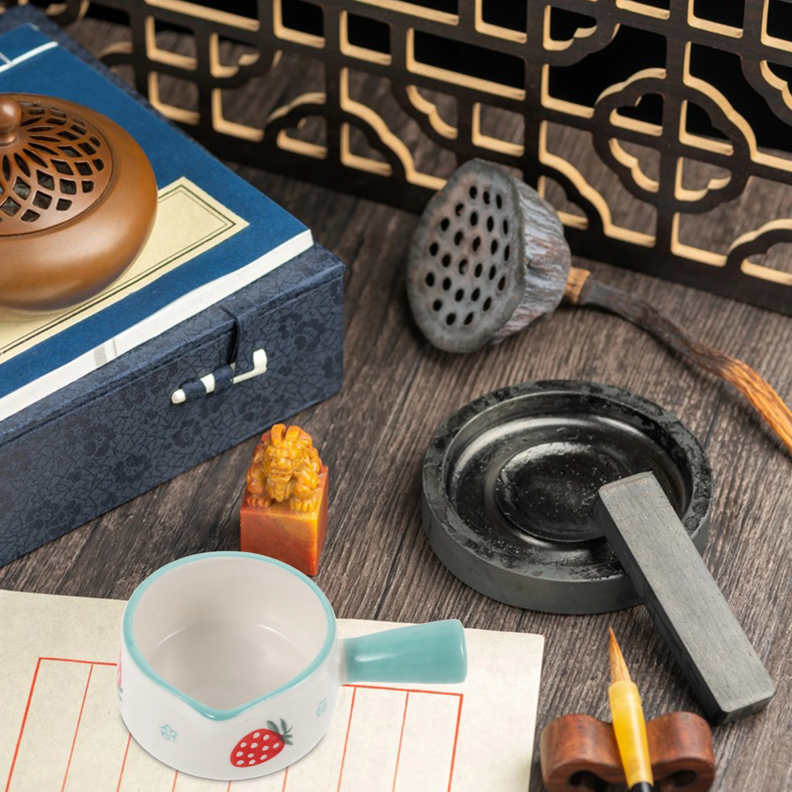 

Small Ceramic Dish Lightweight Classic Decorative Ink Plate Calligraphy Brush Pen Holder Calligraphy Supply