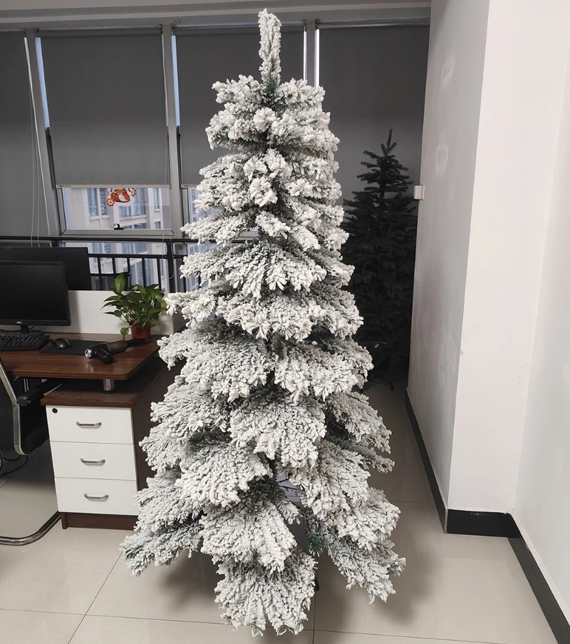 

Artificial Christmas Tree PVC Snow Flocked 1.2M-2.7M Large Encrypted Christmas Tree New Year Christmas Atmosphere Decoration