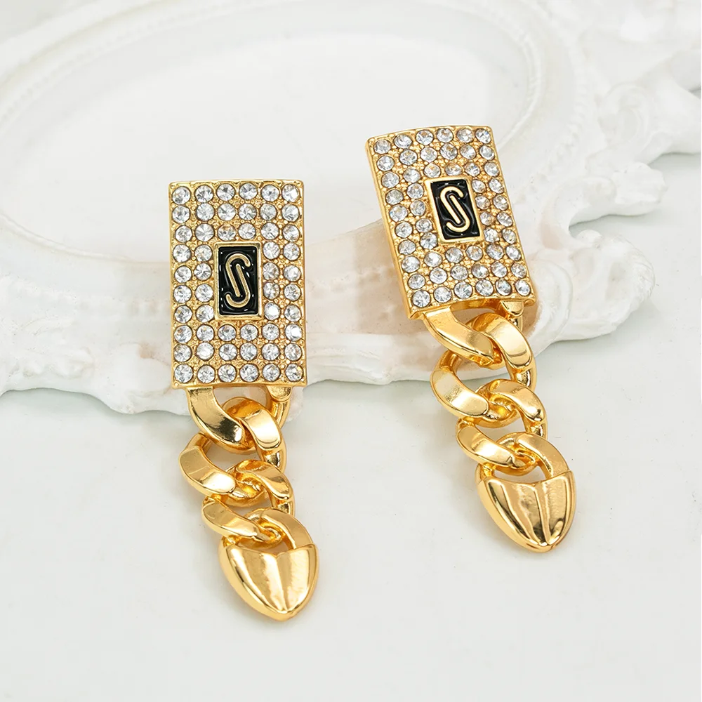 Thumbnail 4 - #65 Gold-Plated Necklaces Comparison Guide