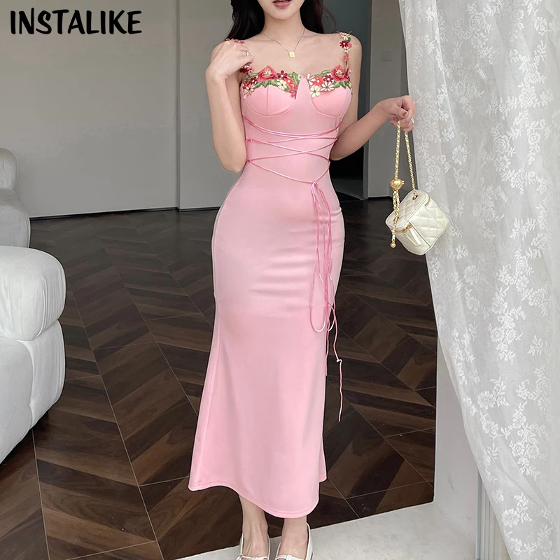 

InstaLike-Women's Floral Embroidery Tank Midi Dress,Elegant Lace Up,Vacation Party Outfits,Aesthetic Clubwear,Y2k Long Robe,Sexy