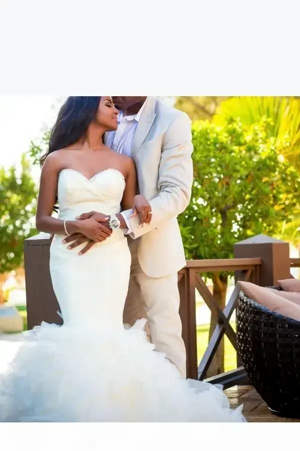Customized Plus Size Low Back Bridal Dresses Sweetheart Pleated Organza Ruffles Chapel Train Wedding Gowns