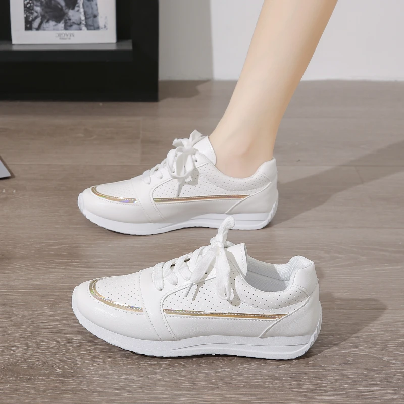 2025 المرأة شبكة أحذية رياضية المرقعة الدانتيل يصل حذاء مسطح للنساء أحذية نسائية خفيفة الوزن الكلاسيكية تنوعا Zapatillas De Mujer