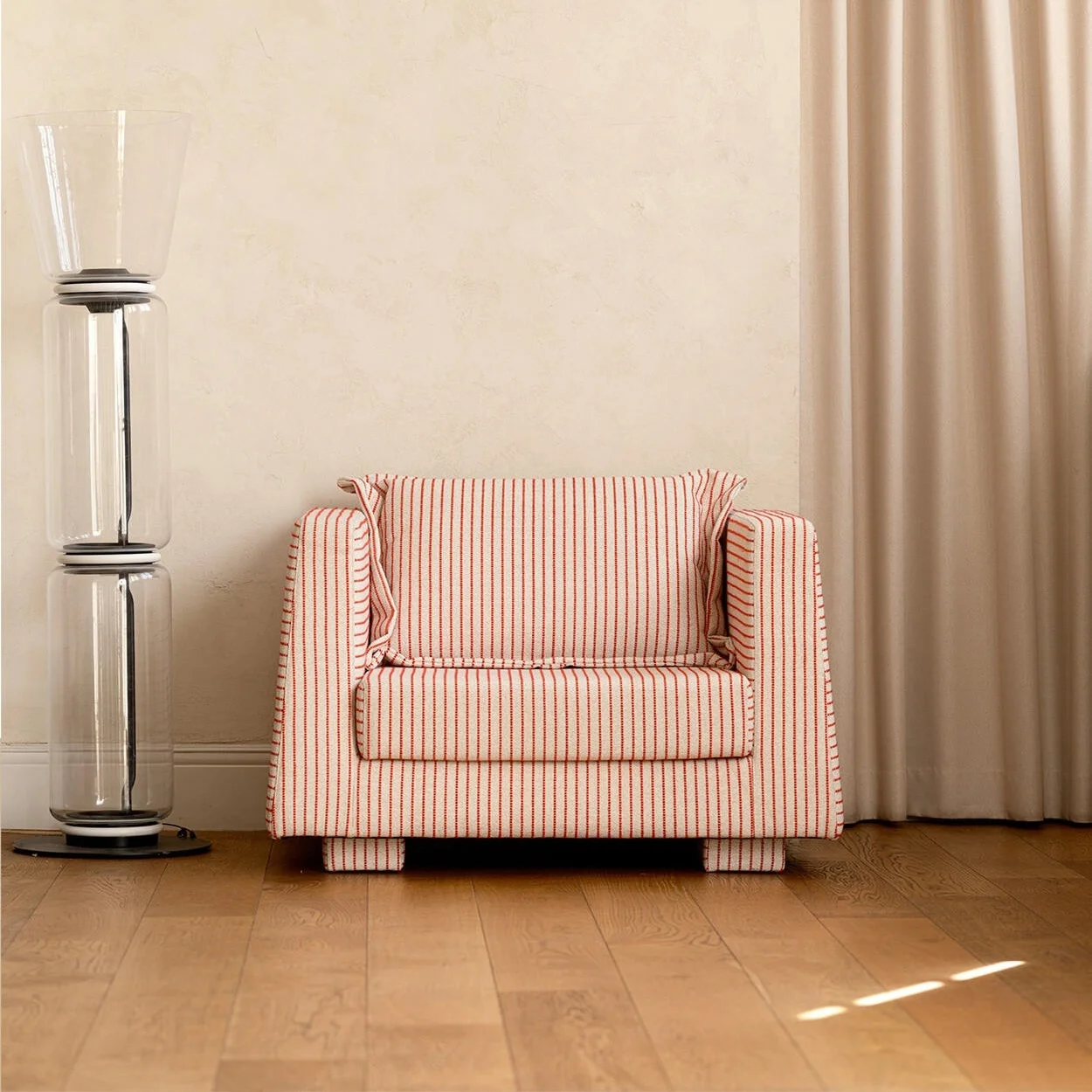 &c High-Appearance Striped Fabric Single Sofa Memphis Style for Bedroom Living Room Villa Hotel  for Apartment  Bedrroom Use