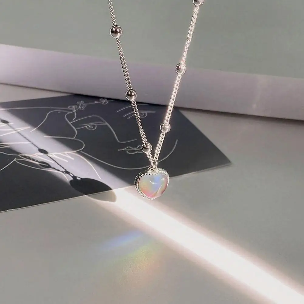 Color Changing Heart Pendant Necklace For Women Simple Design Temperature Sensitive Stone Peach Choker Party Jewelry