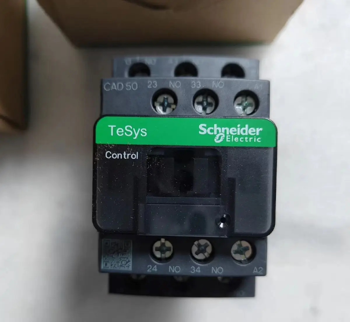 

Реле управления CAD50E7 CAD50E7C - 5 нормально открытых контактов = 690 В - стандартная катушка 48 В переменного тока