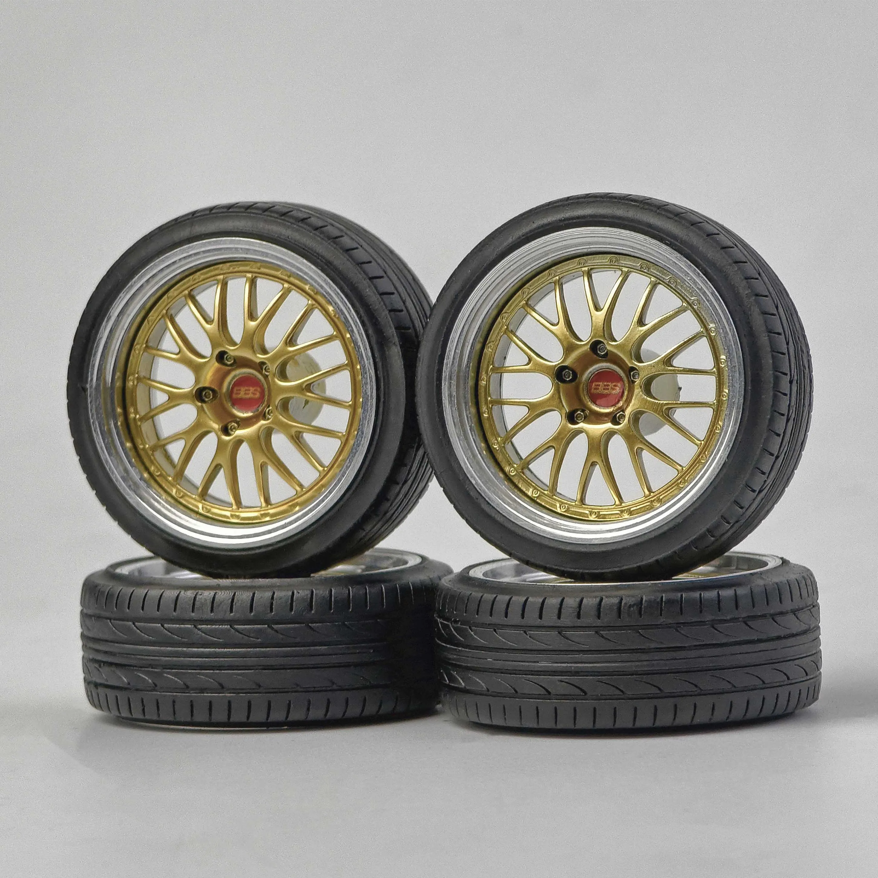 

Metal Rim Rubber Tire BBS E88 Car Model Wheel Hub :88 Sc Assembled Model by uGuo Model Collection Preorder