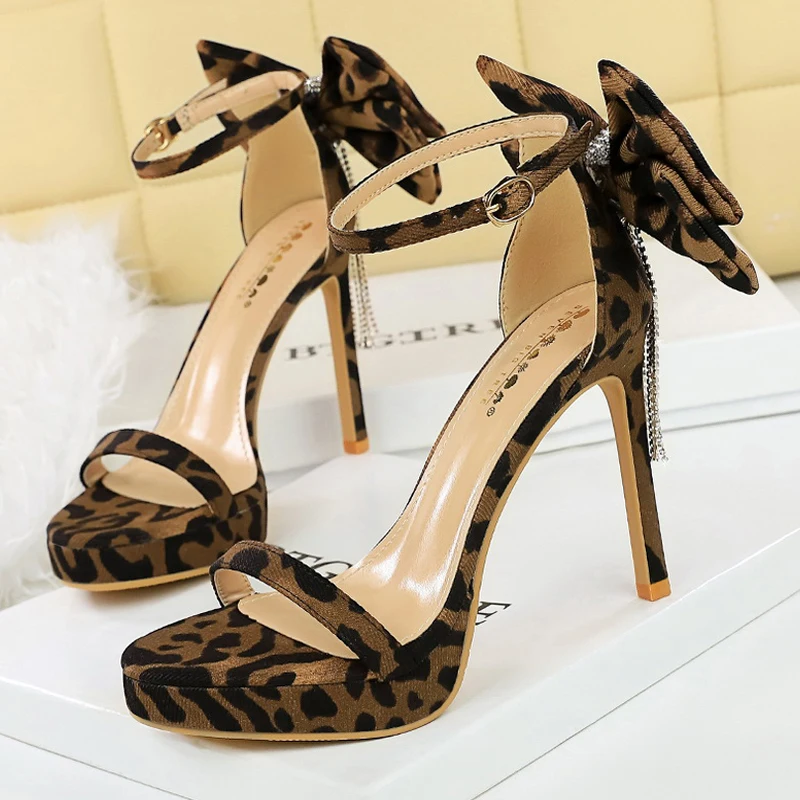 

2026 leopard Suede heeled Sandals Women shoes Peep Toe High Heels Stiletto 11 cm Bow Rhinestone chain Ladies shoes