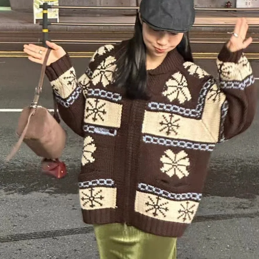 

Women's Knitted Cardigan Long Sve Loose Fit Floral Embroidery Turn-down Collar Autumn Winter Vintage Versatile Slimming Top