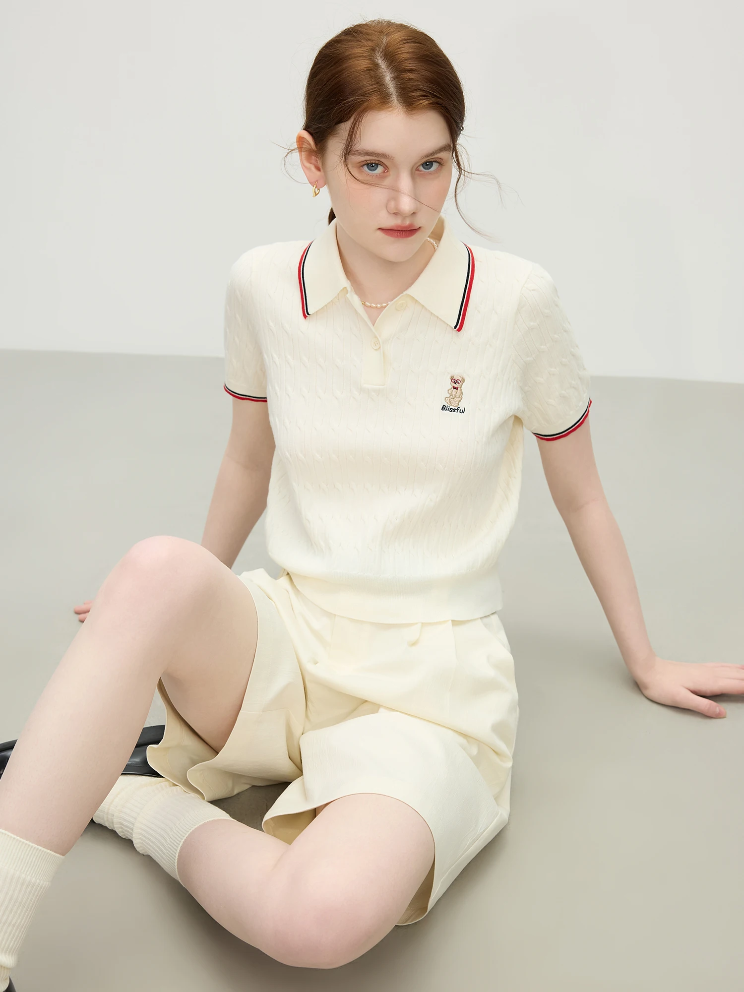 

FSLE MInimalism College Style Contrast Color POIO Collar Bear Embroidered Knitted Top 2025 Summer New Slim Top Shirt 25FS12071