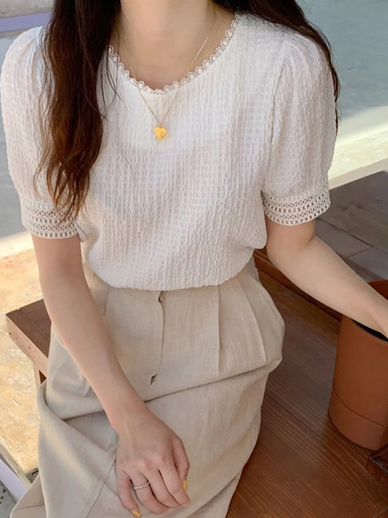 Chic Summer Women's Shirt round Neck Heavy Embellished Lace Trim Splice Loose Wrinkle Short Sleeve Fashionable Versatile Style
