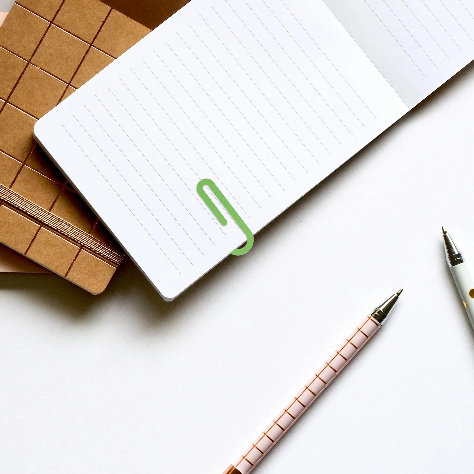 

5Pcs Creative Metal Paper Clips Small Paperclips for Office Supplies Document Clips Bookmark Holders Hand Paper Clip