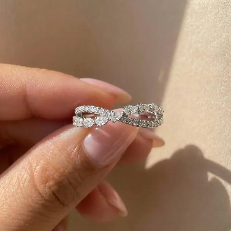 925 Sterling Silver Aesthetic Cross Design Rings for Women Daily Engagement Inlaid Shiny Zircon Graceful Party Fancy Jewelry