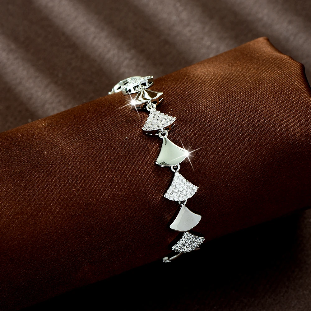 HIBRIDE Premium Luxury Accessories Elegant Scalloped Bracelet for Women's Wedding Ball Travel Dress Jewelry Gift B302