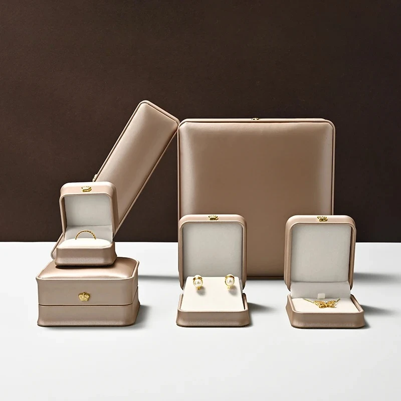 Oirlv Golden Jewelry Ring Box Leather Earring Necklace Pendant Gifts Display Box For Proposal Engagement Wedding Packaging Box