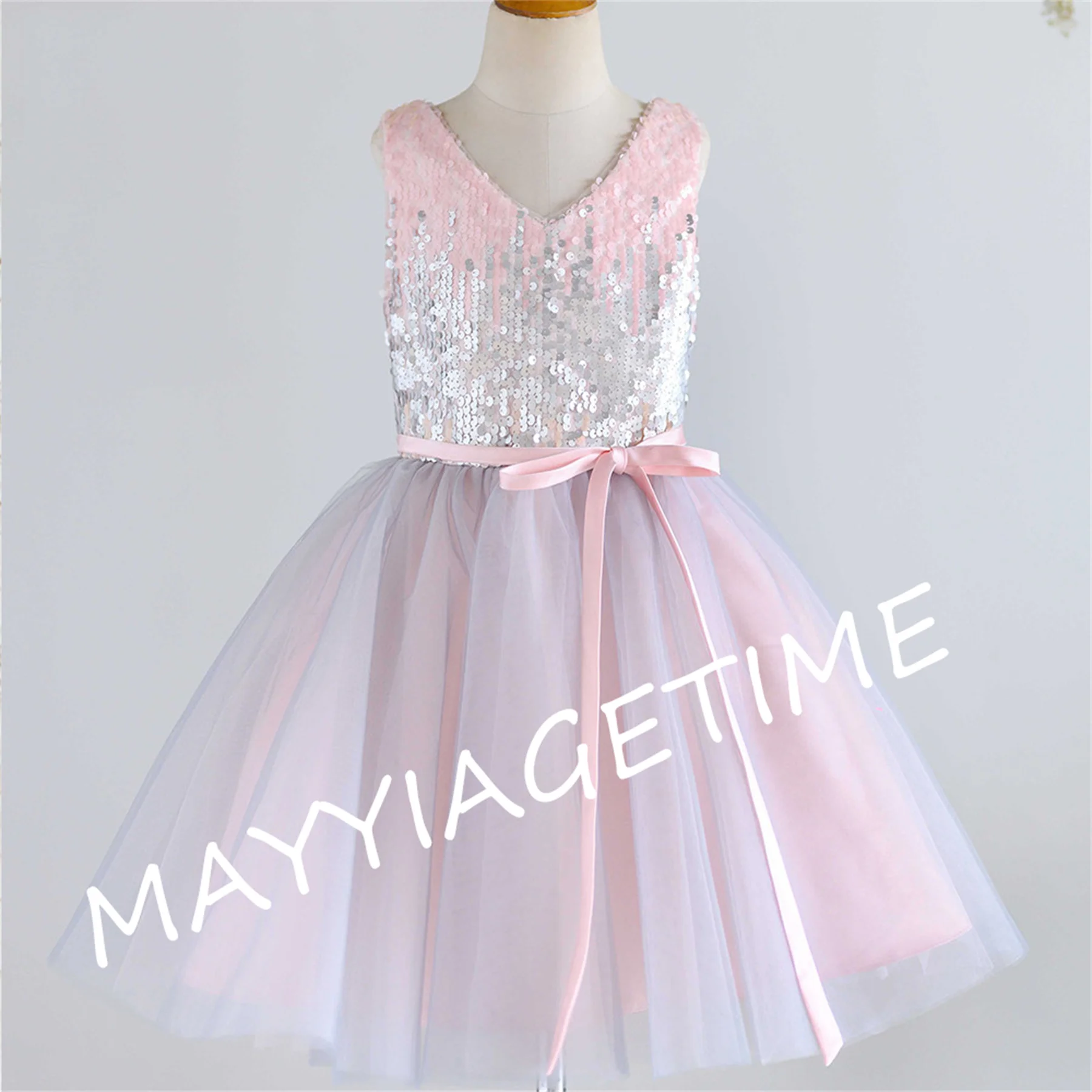 

Gradient Glitter Pink Flower Girl Dress Girl Tulle Layers Little Bride Dress Backless Bow Sashes Baby First Communion Dress