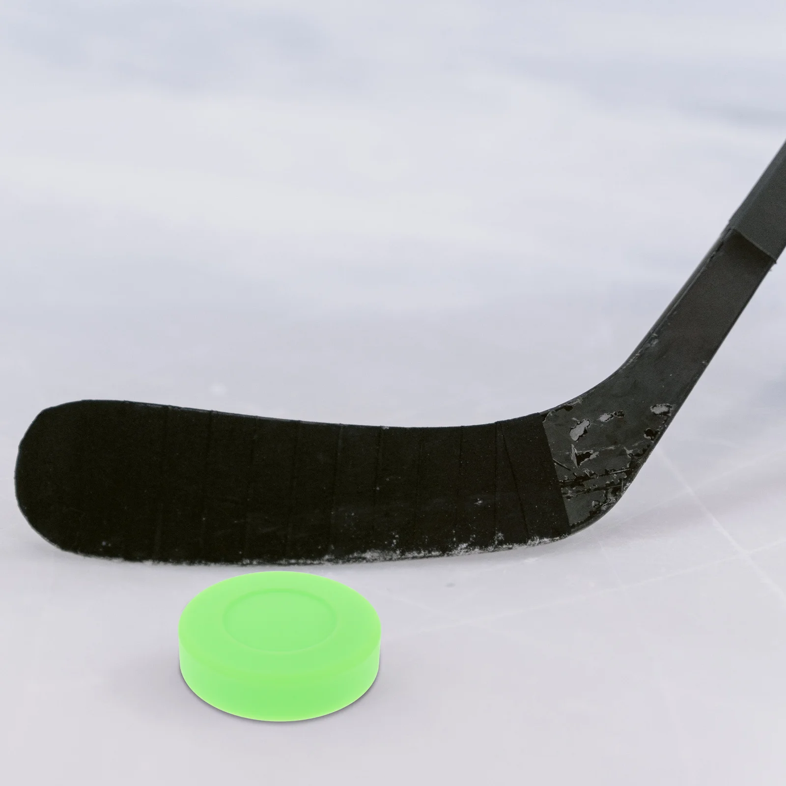 

4Pcs Small Hockey Pucks PVC Training Pucks for Daily Practice Roller Ice Hockey Competition Indoor Outdoor Court Supplies