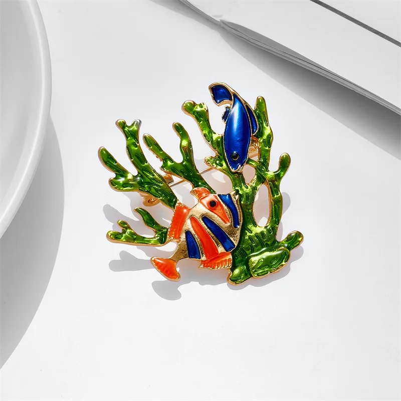 Beautiful Colorful Tropical Fish Brooches for Women Unisex Seaweed Coral Fish Pin Decorative Accessories Party Office Brooch Gif