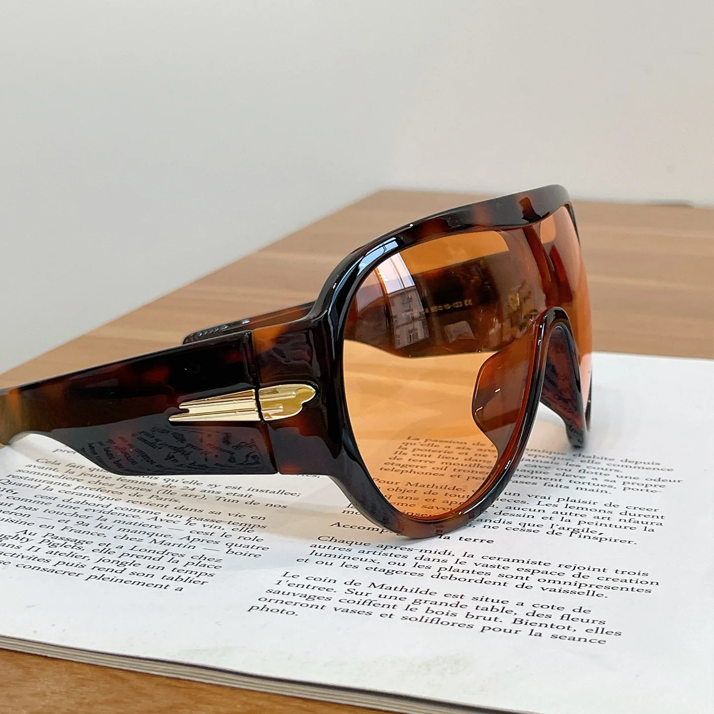 Neue modische, übergroße, schwarze einteilige Sonnenbrille für Damen und Herren, Vintage-Streifen-Design, Sonnenschutzbrille, sexy Driving Shades für Damen – Detail 13