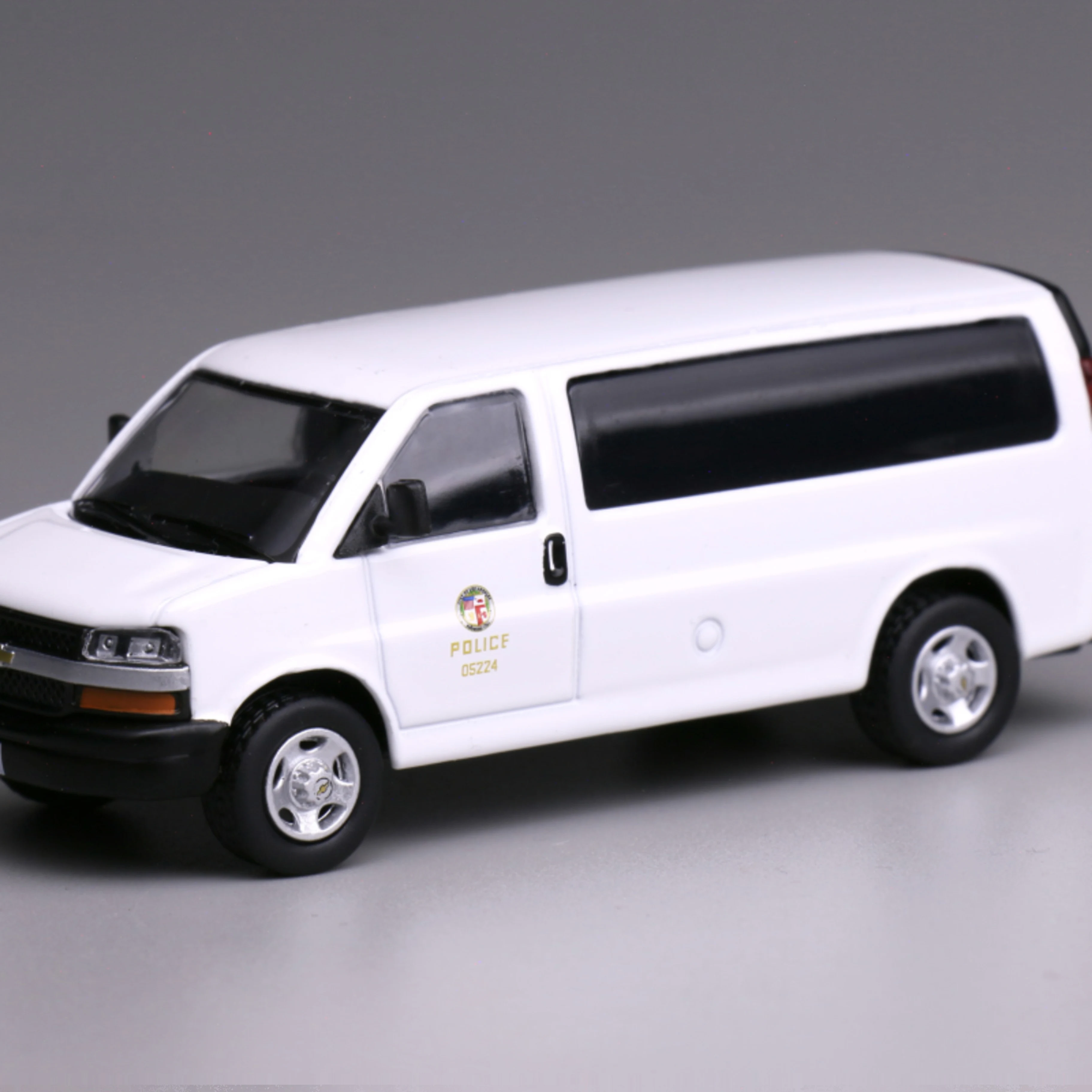 596 Model 1:64 The police car was painted white without police lights diecast alloy car model Children's toys and gifts