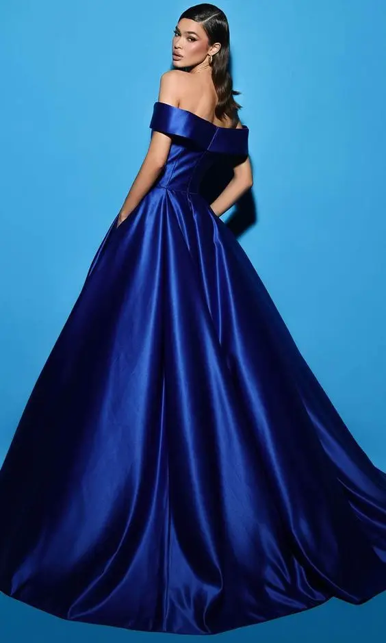 Royal Blue Evening Dresses Satin Long Off Shoulder with Pockets V Neckline Prom Gowns Formal Party Dress Elegant Women Custom