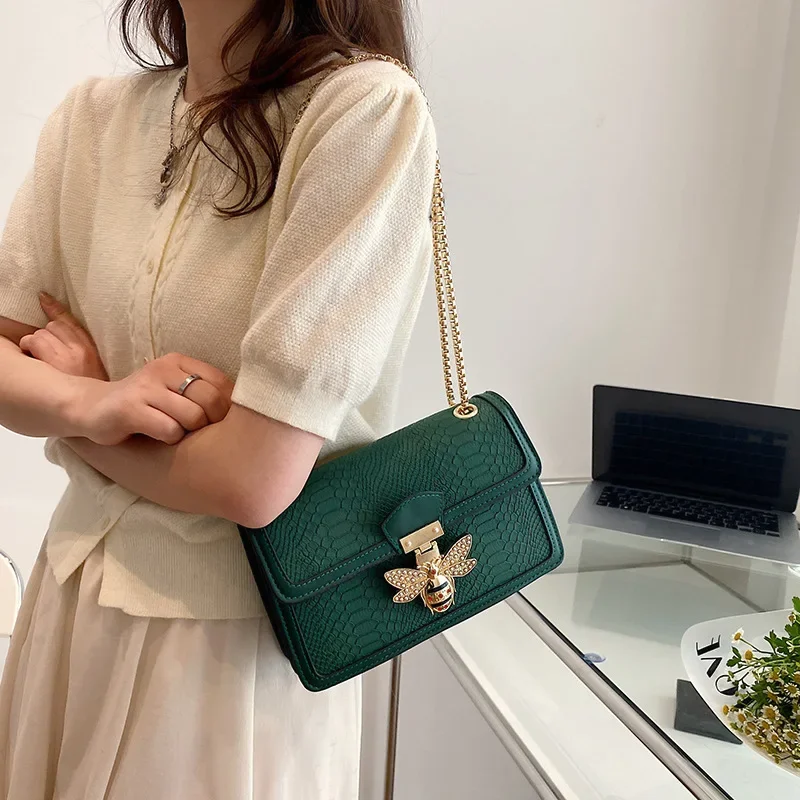 Women Bags Alligator Pattern Chain Small Square Bag Vintage Flap Bee Purses Leisure Crossbody Bags for Women Fashion Handbags