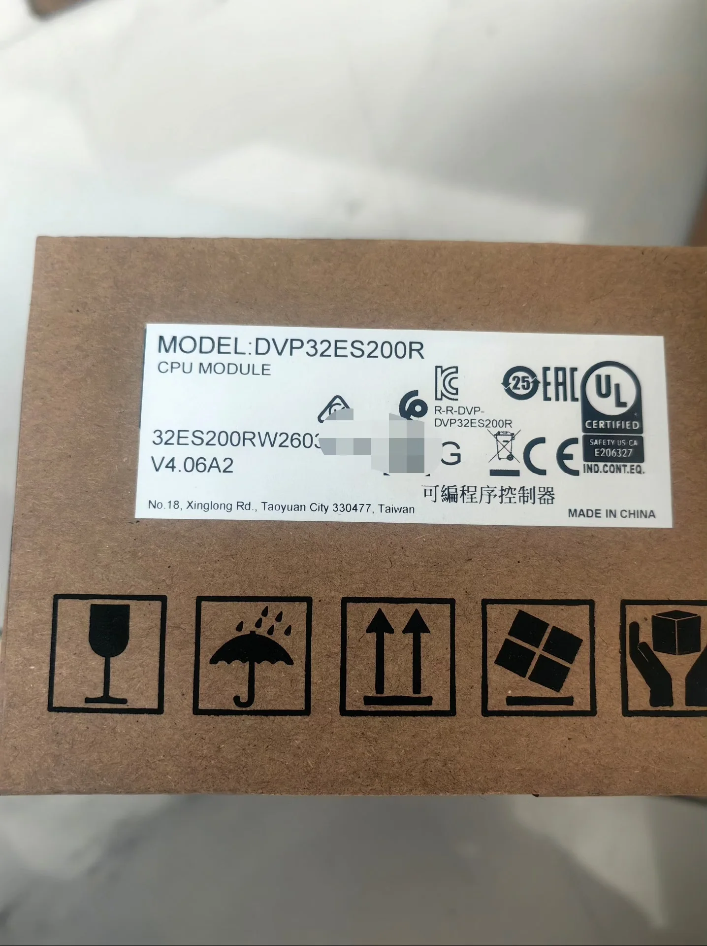 DVP32ES200R New Original Genuine Delta PLC CPU Module