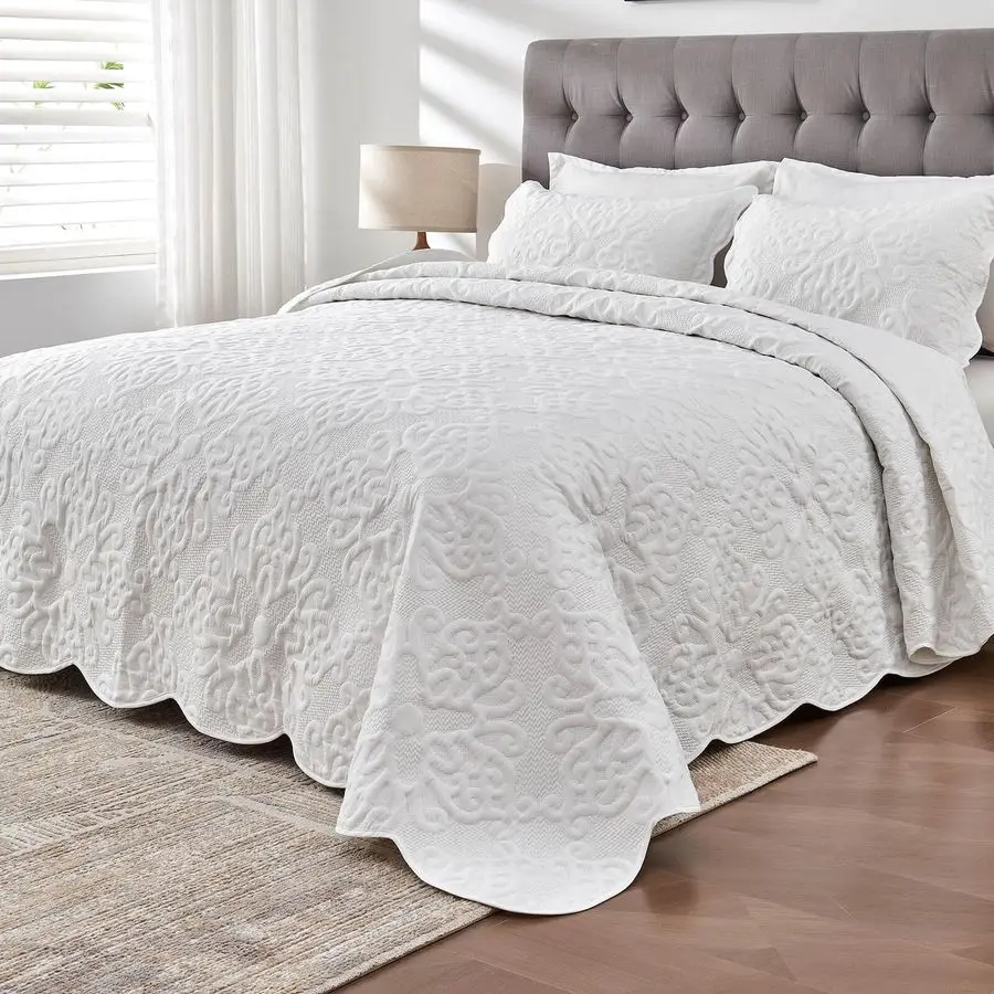 

Очень широкое стеганое покрывало для кровати King Size 128x120, легкое, 3-х частное, для высоких кроватей King Size и California King, с наволочками