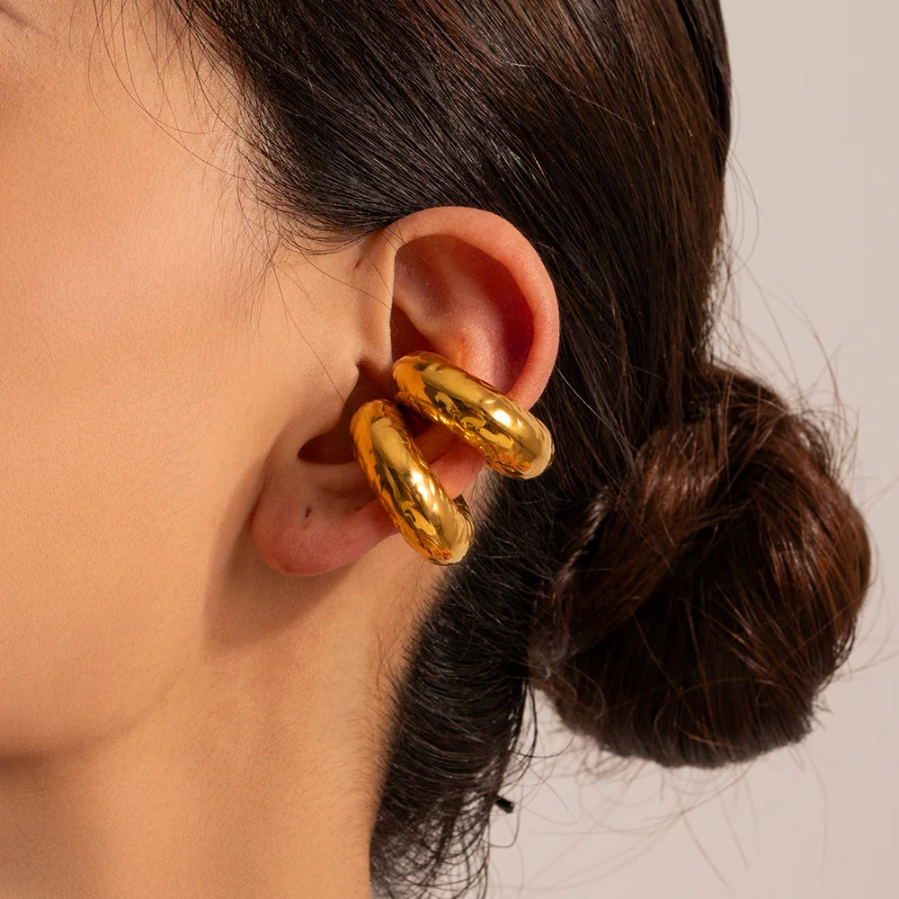 

Stainless Steel PVD 18K Gold Plated Tarnish CC Ear Clip Earrings For Woman Jewelry Wholesale Trendy