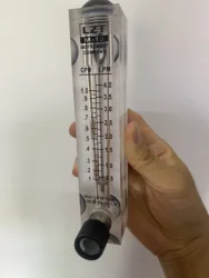 Panneau liquide Rotamcirculation de compteur de débit d'eau de débitmètre de PMMA avec la LZM-15T de soupape de commande 0.2-2LPM 0.2-3LPM 0.5-4LPM 1-7LPM 10-100L/H