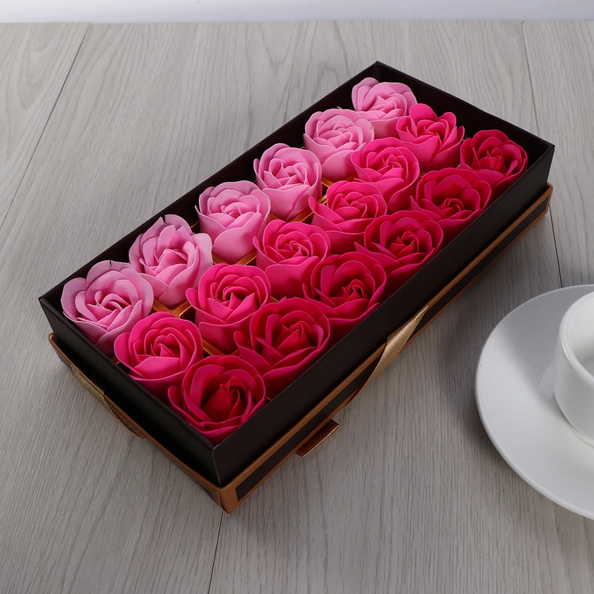 18Pcs Created Gradient Simulation Rose Soap Multicolor Scented Rose Flower Petal Bath Body Soap Wedding Party Gift (Różowy)