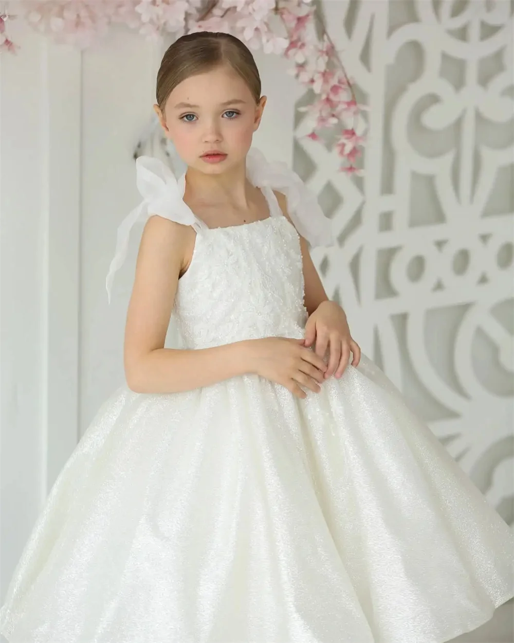 فساتين فتاة الزهور مخصصة لحفلات الزفاف بدون ظهر مع فيونكة لامعة رشيقة للأطفال لحفلات أعياد الميلاد فستان حفلات Quinceanera