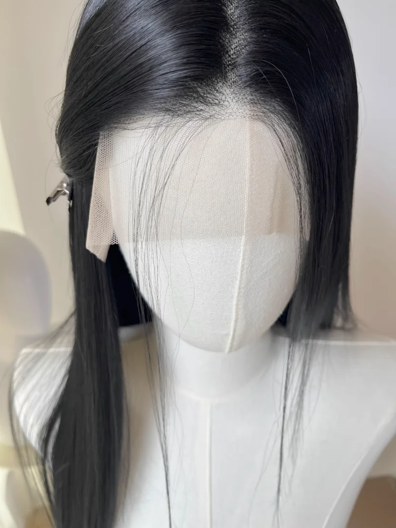 Schwarze Perücke, 66 cm, 13 x 4 Lace-Front-Perücke für Frauen, Lolita-Synthetik-Perücken, schwarzes Haar für den täglichen Gebrauch, Cosplay, Party, hitzebeständige Faser – Detail 1