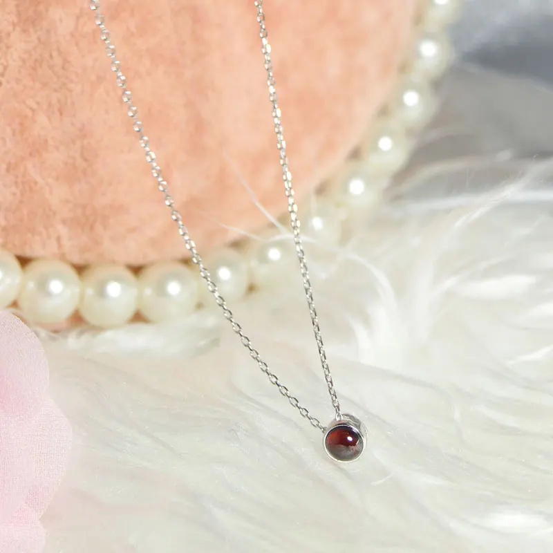 Silver 925 Jewelry Fashion Simple Red Round Necklace Elegant Quality 925 Sterling Silver Necklace for Women