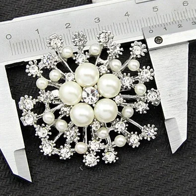 Wuli&baby Grey Pearl Snowflake Brooches For Women Unisex Big Party Casual Brooch Pins Gifts