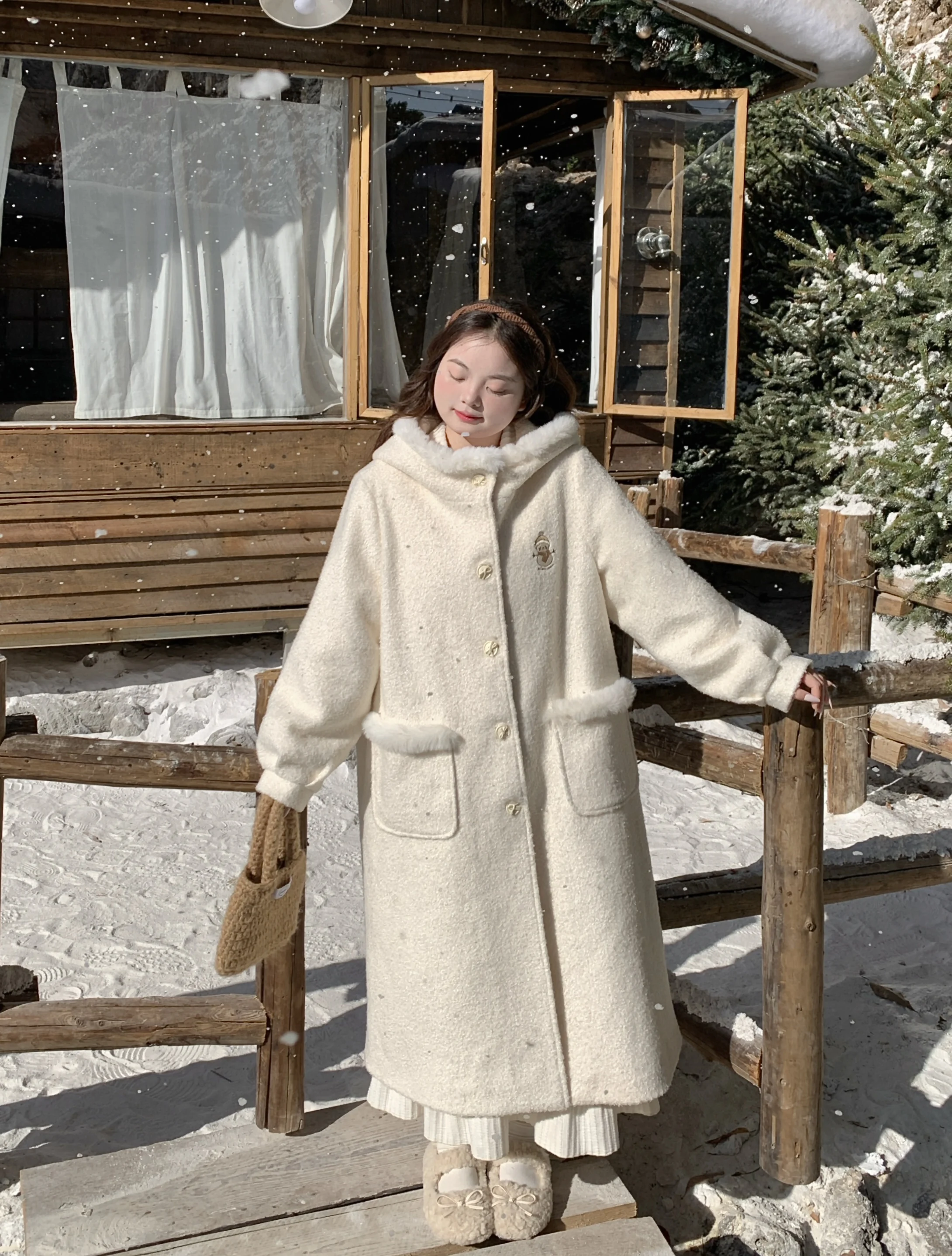 

Женское пальто большого размера с подкладкой из флиса, с капюшоном, длинное, с узлом, зимний модный комплект, полиэстер...