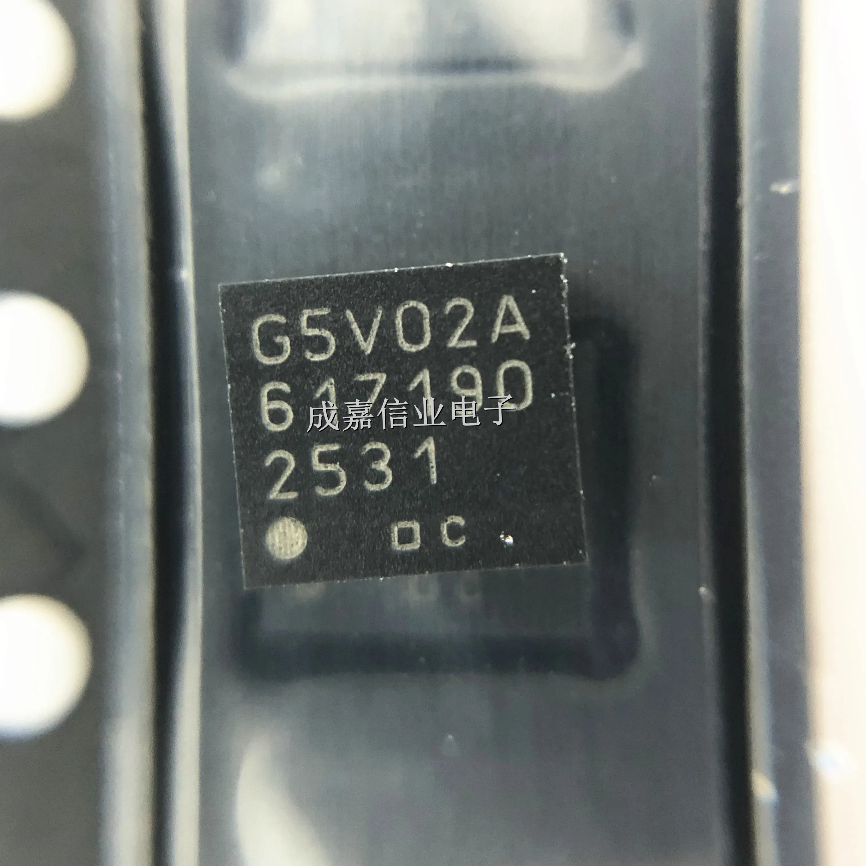 

5pcs/Lot FM25V02A-DGTR DFN-8 MARKING;G5V02A F-RAM NVRAM FRAM Memory Serial 2V-3.6V 32k x 8