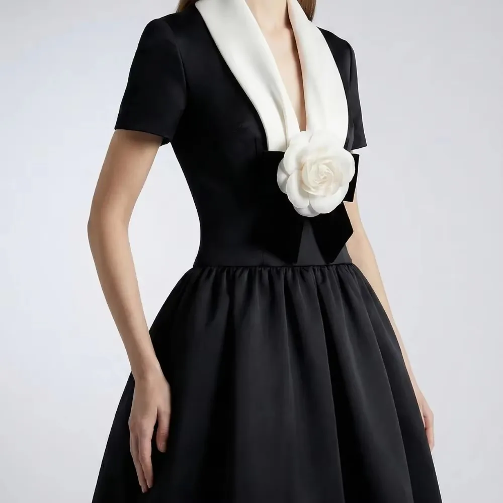 Modern Black V-neck Short Sleeve Evening Gown with 3D Flower Bow Satin A-line Floor Length Prom Gowns Party Dress Customzied