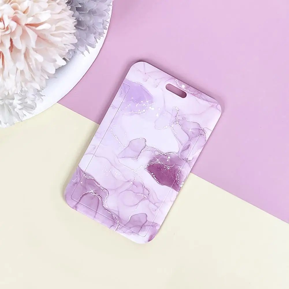 ที่ใส่ป้ายหดเก็บได้ป้ายบัตรประจำตัวแนวตั้งแบบมีม้วนสปริงยืดหดได้ที่ใส่คีย์การ์ดได้ง่ายสำหรับมืออาชีพ