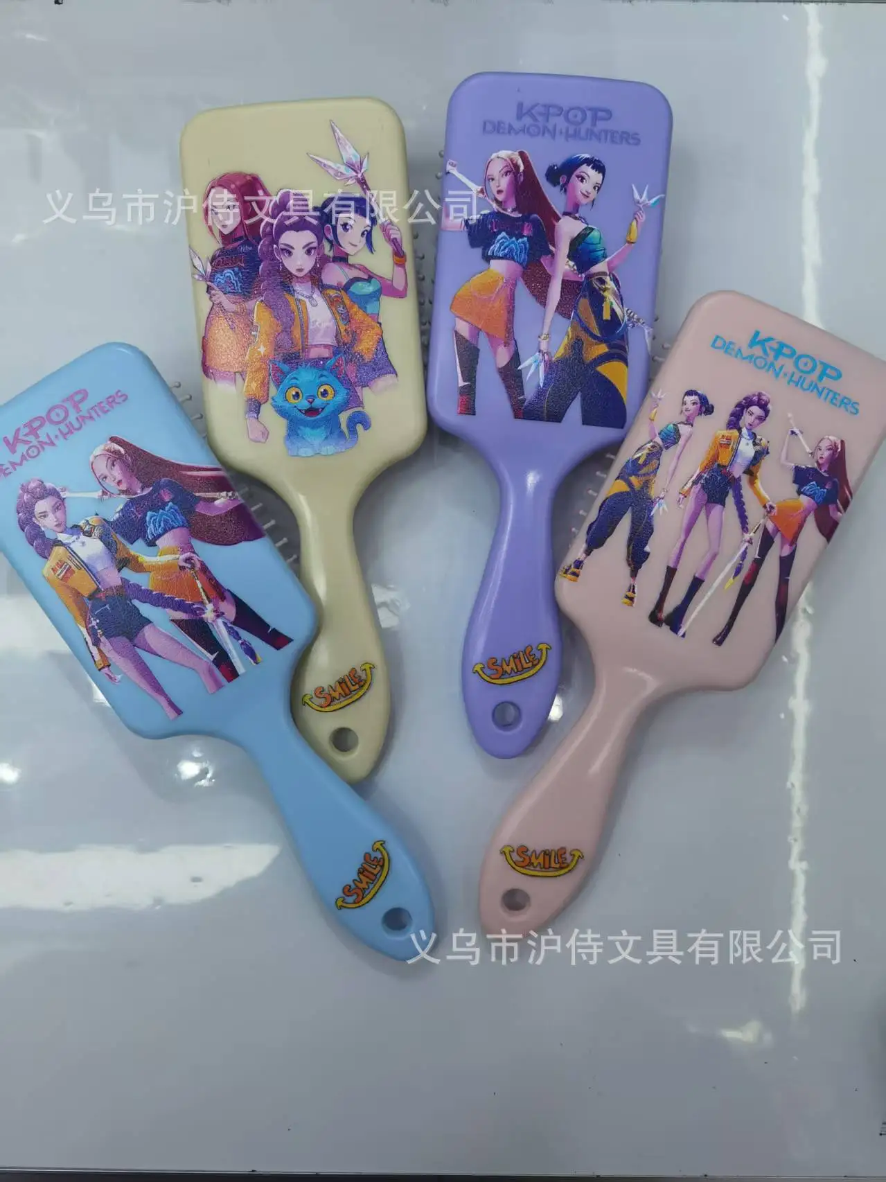 Kpop Demon Girl Group Luftkissenkamm, kreativer K-Pop Rumi-Bild-Haarkamm, kreativer tragbarer Massagekamm für Mädchen