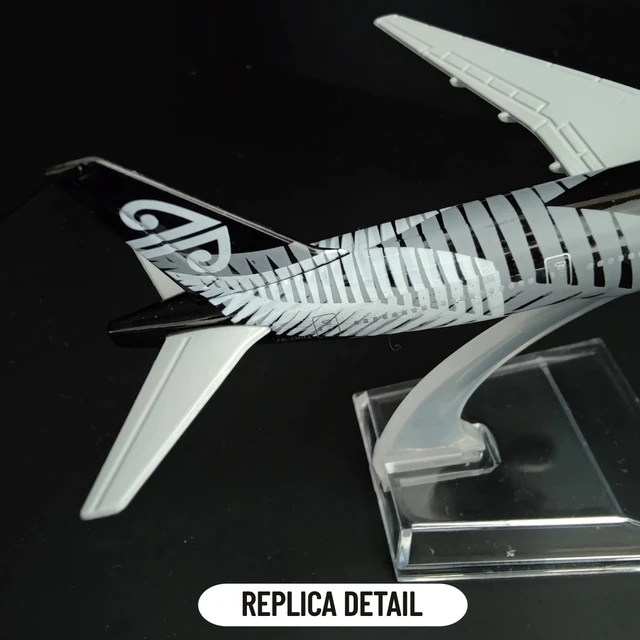1:400 Scale Metal Aircraft New Zealand Airlines B777 Plane Boeing Airbus 4 1:400 Scale Metal Aircraft New Zealand Airlines B777 Plane Boeing Airbus 4