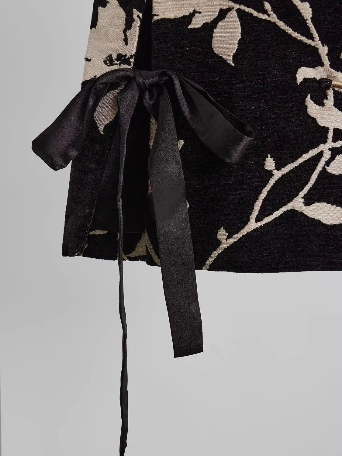 الأزهار المطرزة المخملية سترة المرأة الرجعية الصينية خمر العرقية نمط بلوزات بلا اكمام المتضخم