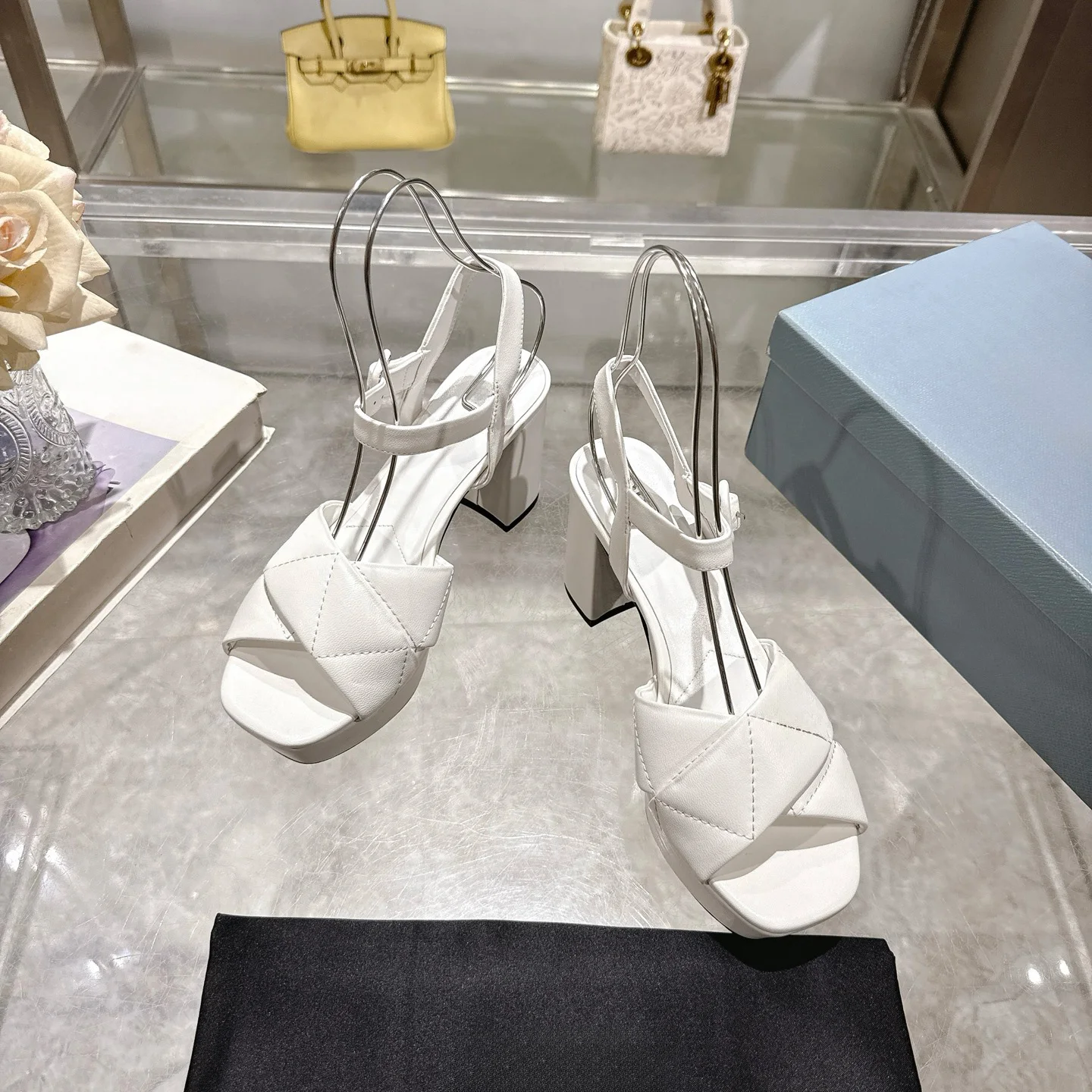 

2025 women's leather platform sandals - open-toe design, quilted details, mixed strap design, thick heel design