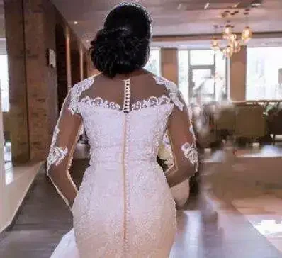 Robes De mariée personnalisées en dentelle noire pour filles, modeste, épaules dénudées, manches longues, robes De mariée avec boutons