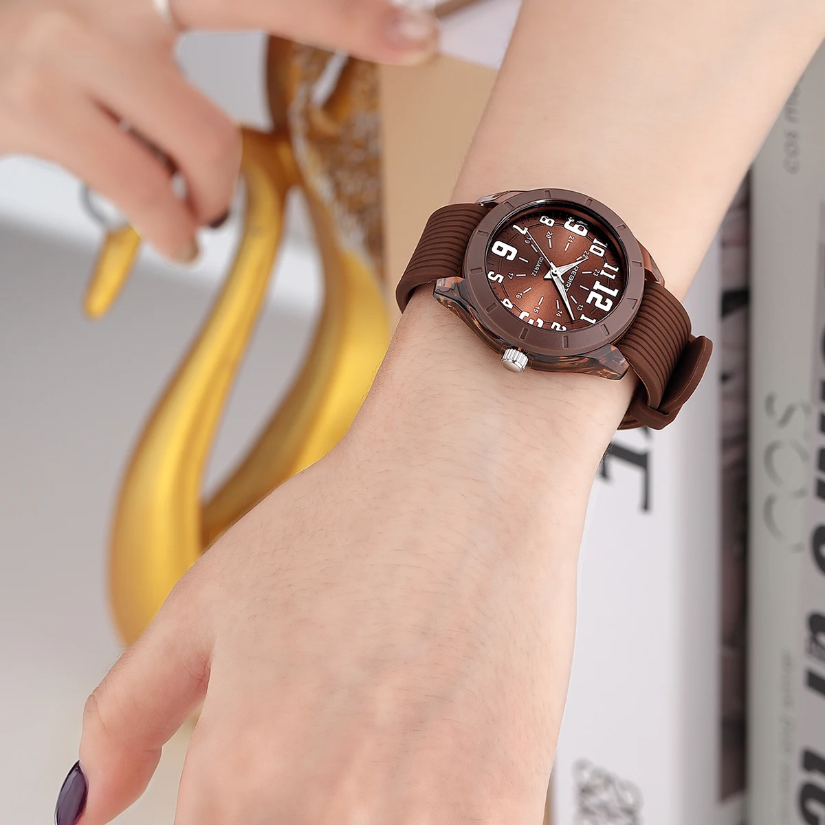 Simple, Unisex, Trendy and Good-Looking Student Watch